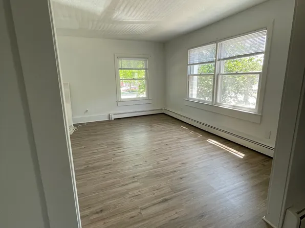 387 W Monroe St APT 3, Dundee, MI 48131