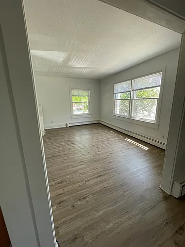 387 W Monroe St #3 Photo 1