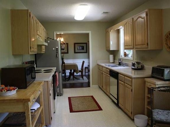 Spacious Kitchen
