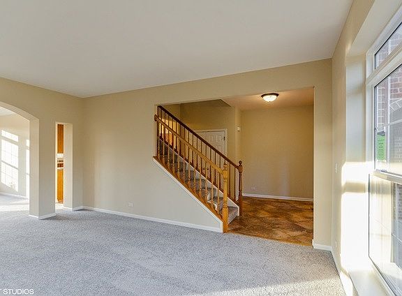 4th image of 120 Northfield Dr