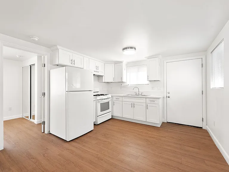 117 S Hayes Ave #C — Photo 5