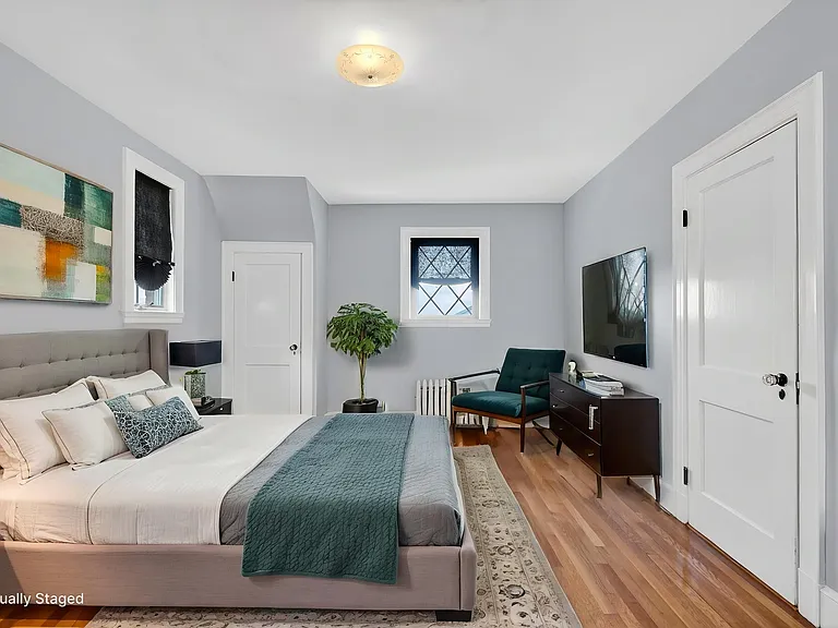 28 Thurlow Ave — Photo 16
