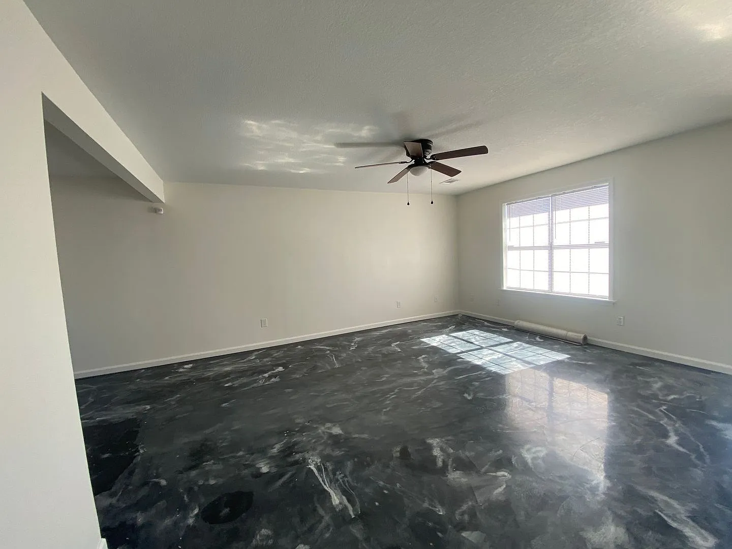 Remodeled 3bed/2bath Home with fenced yard — Photo 2