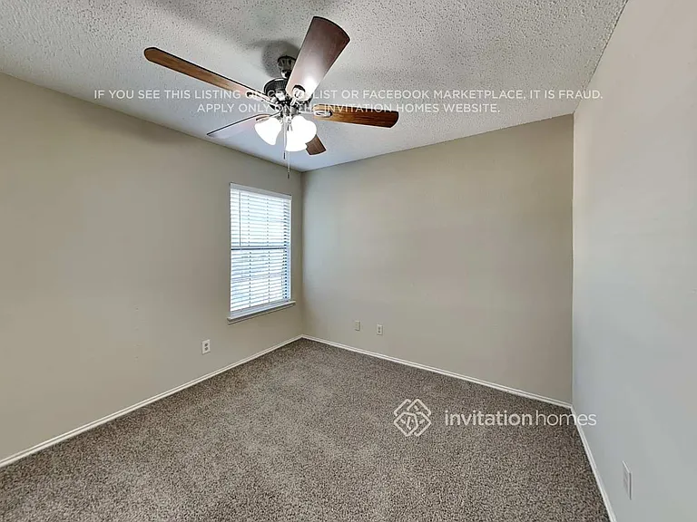 4317 Saugus Dr — Photo 12
