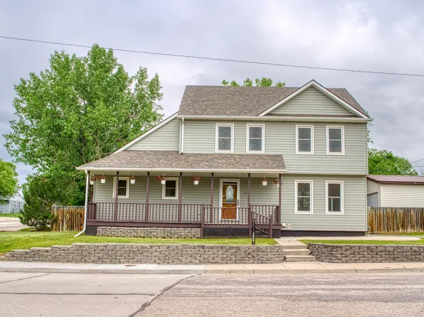 112 W Crook St, Moorcroft, WY 82721