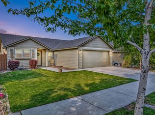 3595 SW Pumice Pl, Redmond, OR 97756