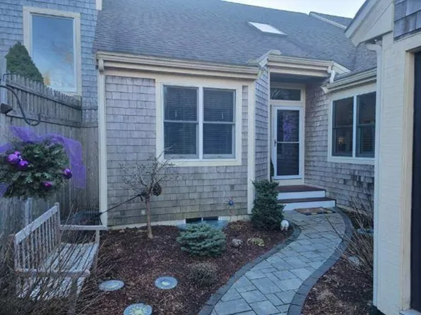 14 Latham Wood Unit 14, Plymouth, MA 02360