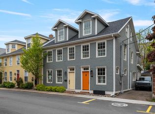 59 Dorchester St, Charlottetown, PE C1A 1C8