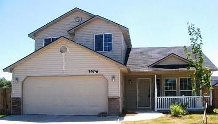 Beautiful near new home with landfscape completed