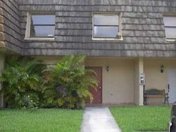 6590 W 24th Ct APT 103-24, Hialeah, FL 33016