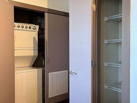 5th image of 401 Campbell Ave SW Unit 402