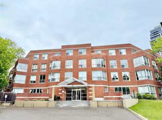 9 Chalmers Rd #209, Richmond Hill, ON L4B3N3