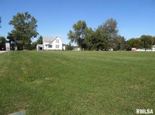 35 S Quail Walk Rd, Macomb, IL 61455