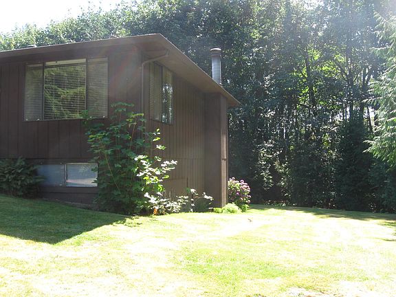 2nd image of 9522 147th Street Ct E