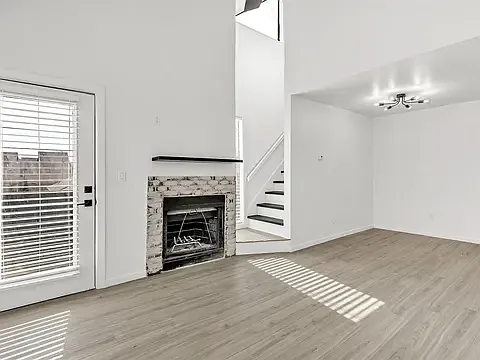 11550 N May Ave #206 — Photo 1