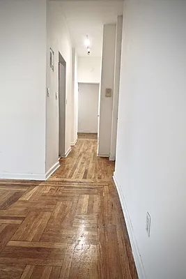 Rented by Albert Attias, LREB | media 12