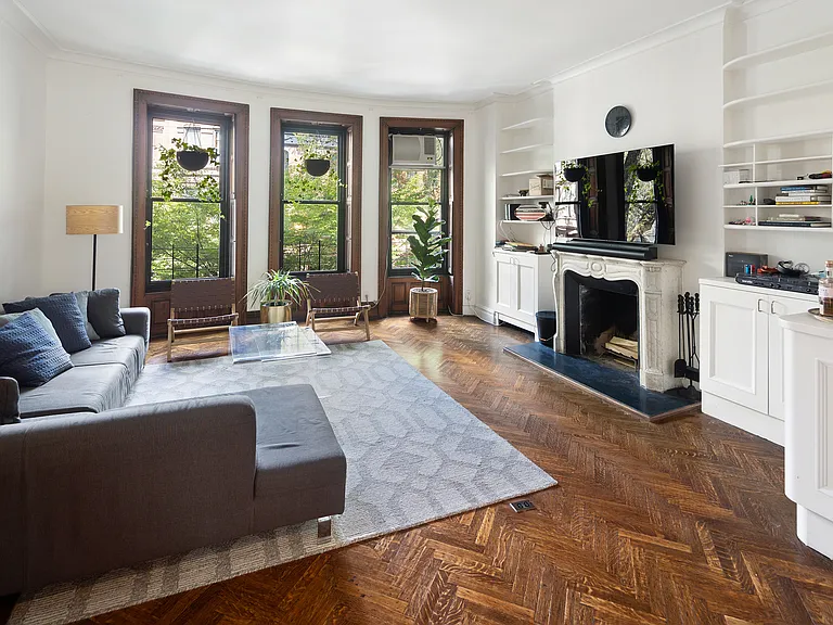 38 W 95th St #2 — Photo 1