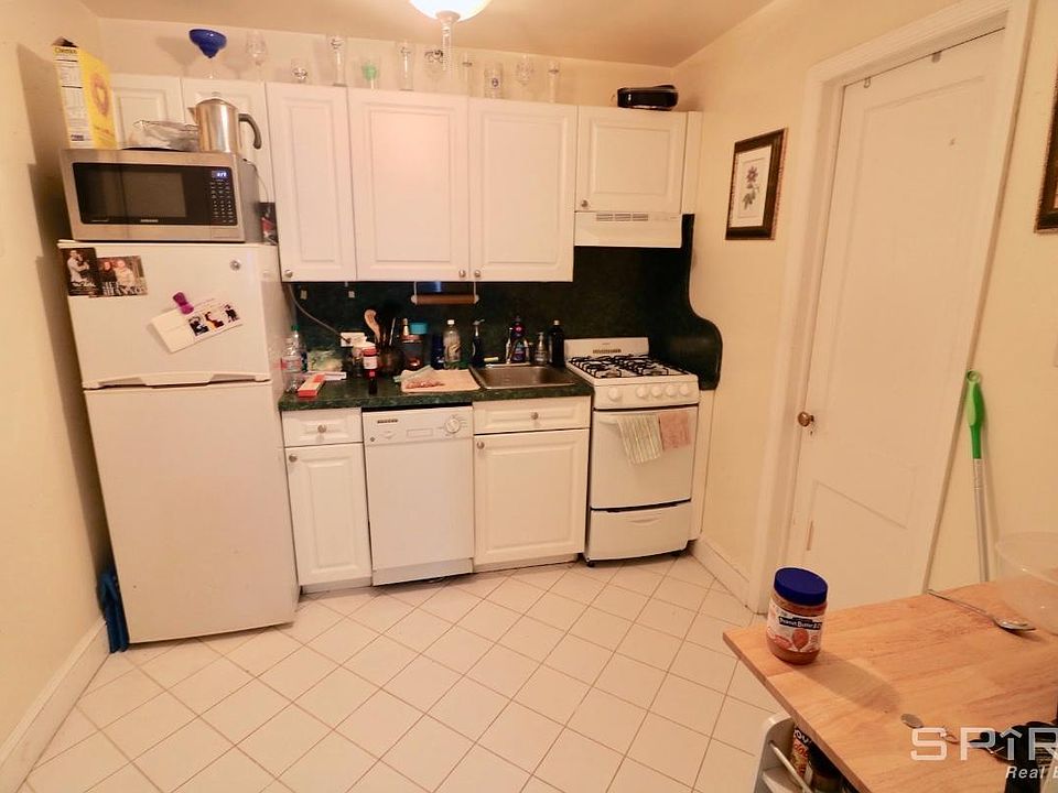 1st image of 23 W 75th St APT 3a