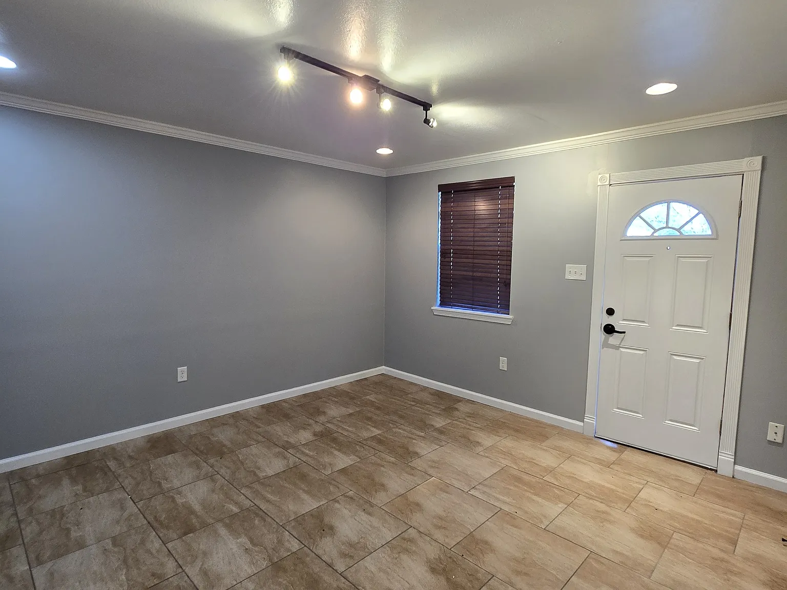 Magnolia Place - L — Photo 4