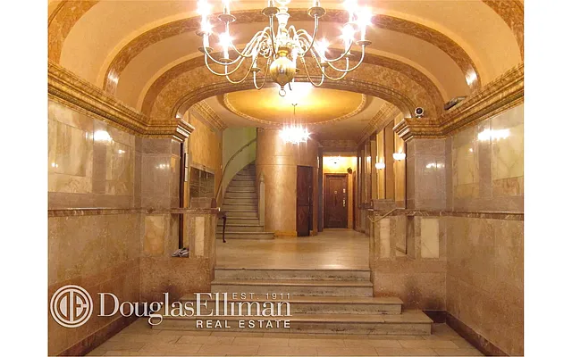 Rented by Douglas Elliman | media 20