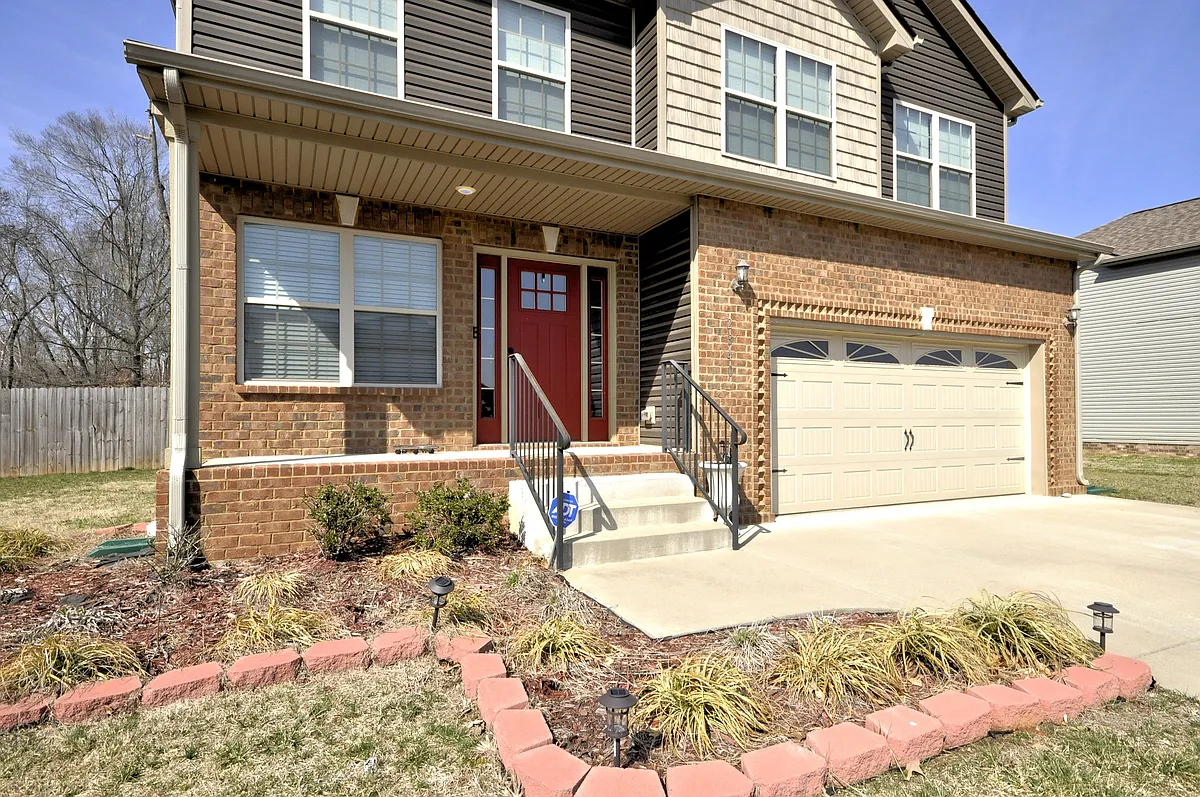 Building Photo - 2340 Colston Dr