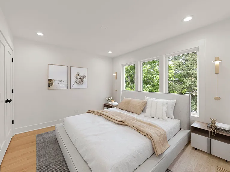 118 N President St — Photo 21