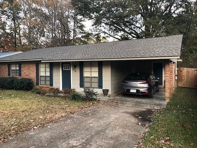 1st image of 306 Woodland Dr