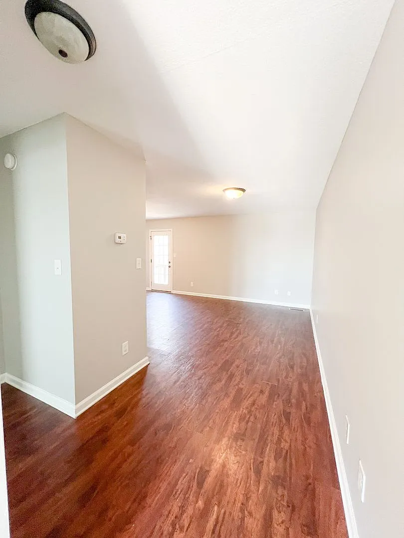 Building Photo - 1731 Thistlewood Dr