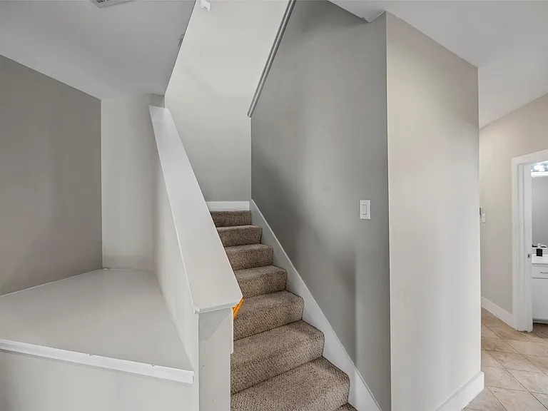9705 Linkmeadow Ln — Photo 5