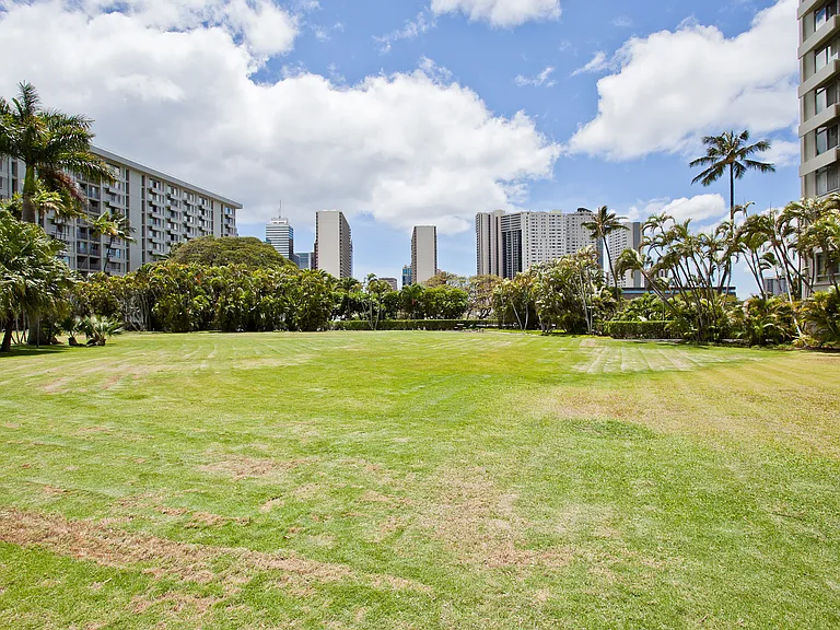 1511 Nuuanu Ave #639 — Photo 37