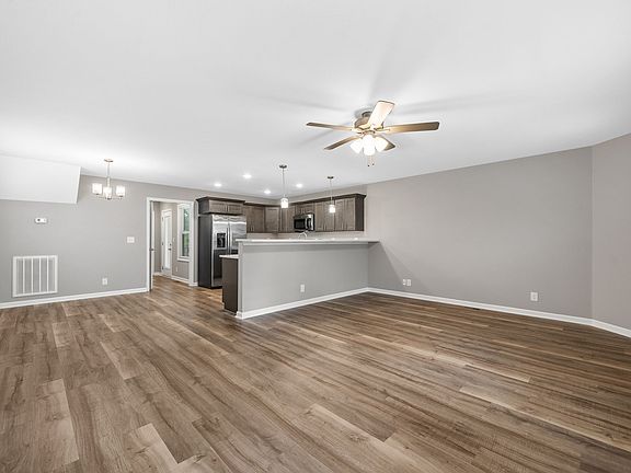 4th image of 716 Perkins Ave