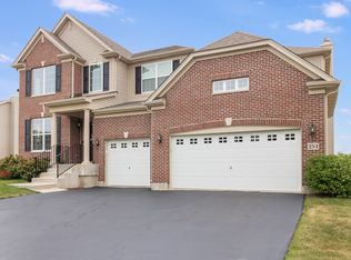 251 Reston Ln, Gilberts, IL 60136