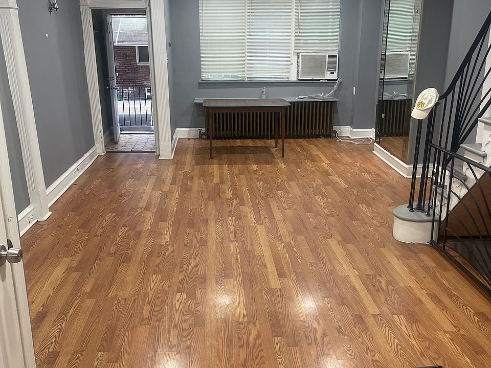 2nd image of 740 Earp St