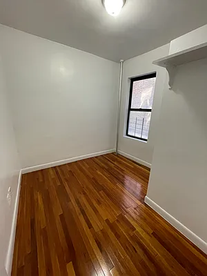 Rented by CITY SKYLINE REALTY INC | media 14