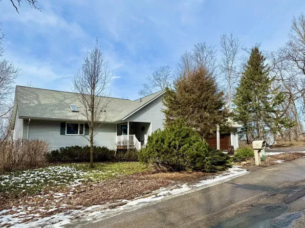 1687 Siewert St, Red Wing, MN 55066