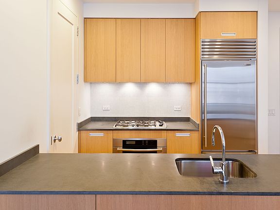 5th image of 71-73 Nassau St #9B