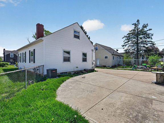 5th image of 273 S Sylvan Ave
