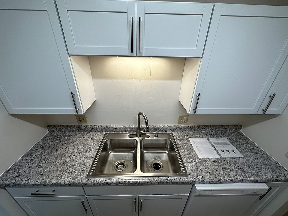 1st image of 2122 Allen Blvd APT 7