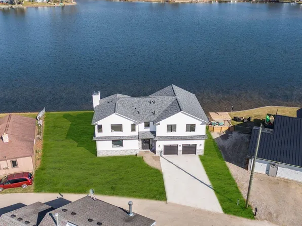 9604 Buckingham Buckingham Rd, White Lake, MI 48386