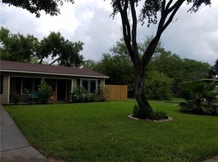 918 Bruce St, Alice, TX 78332