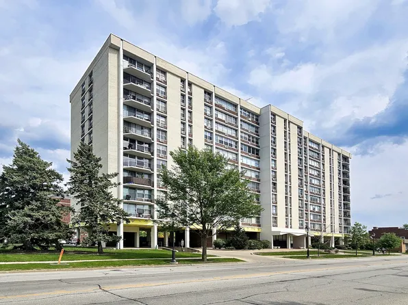 33 N Main St APT 10J, Lombard, IL 60148