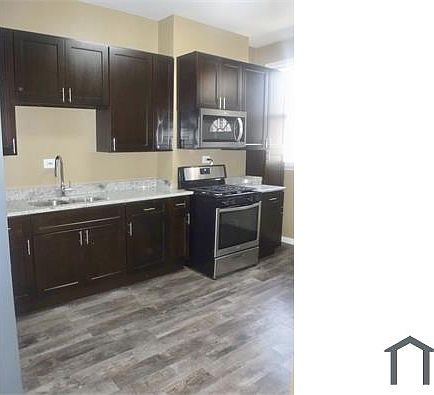 2nd image of 1953 S Homan Ave APT 2
