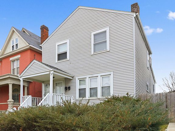 3rd image of 753 1/2 Sullivant Ave