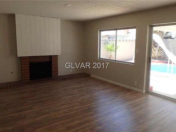 4th image of 4500 Mark Ave