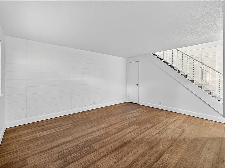 824 S Curtis Rd — Photo 4