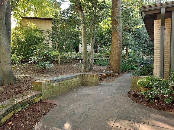 5th image of 3106 Cunningham Dr