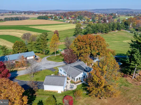 433 Orchard Ln, Manheim, PA 17545