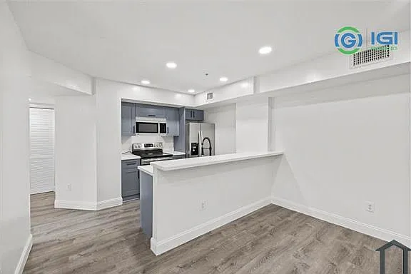 470 S Park Rd #307 — Photo 2
