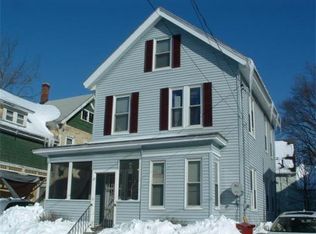 27 Royal St, Lowell, MA 01851