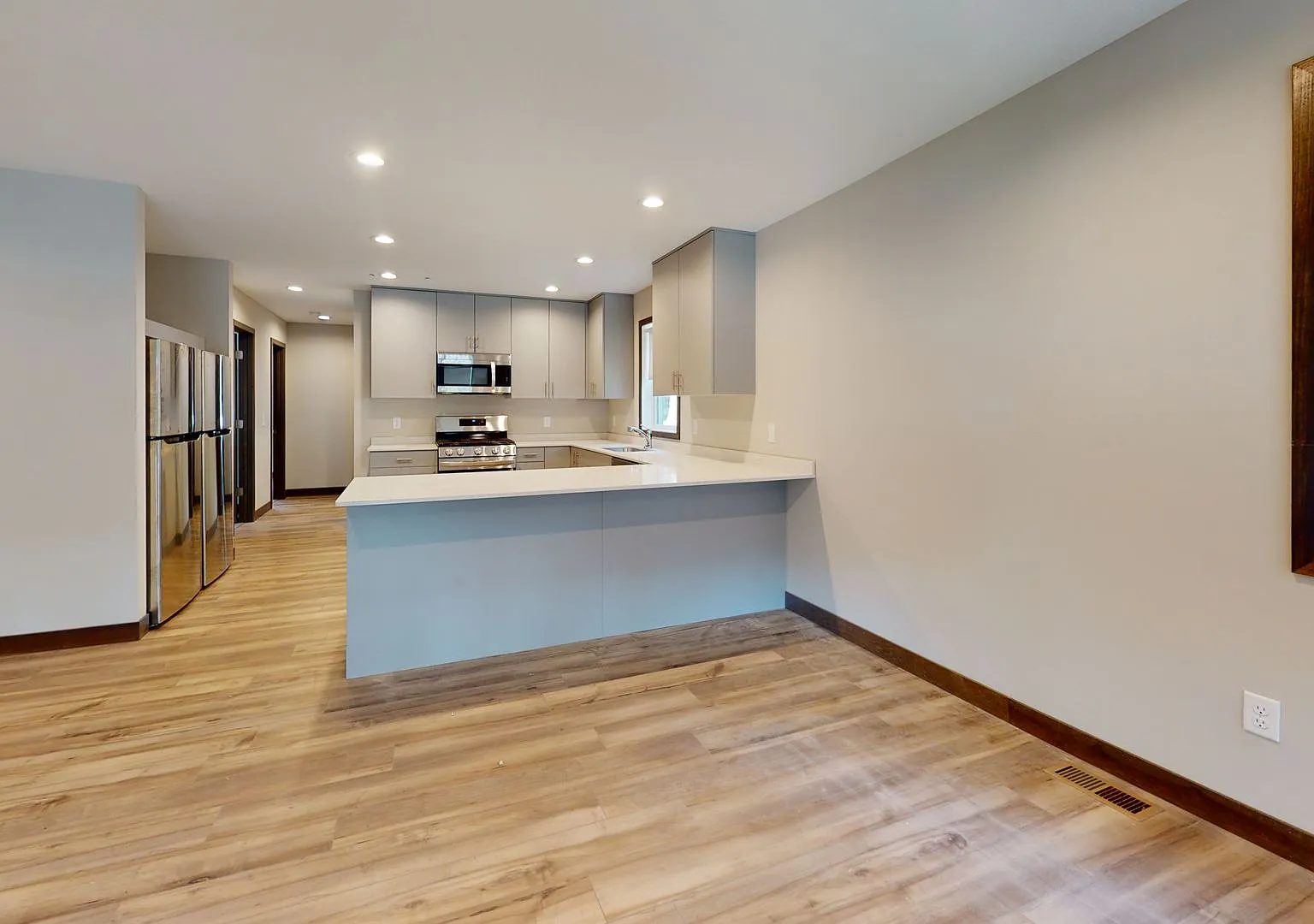 1800 Como Ave SE (Duplex) — Photo 1